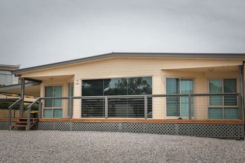 Salt 37 Oceanview Drive - Sunshine Coast Guide 1