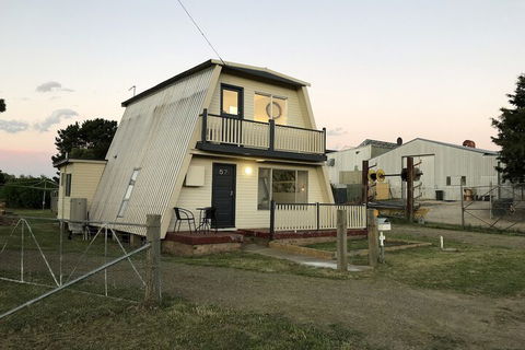 Millieâ€™s A Frame Uralla Haven - Sunshine Coast Guide 3
