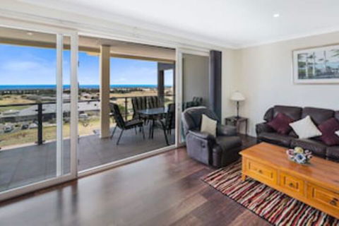 The Haven 6A Turnberry Drive - Sunshine Coast Guide 0