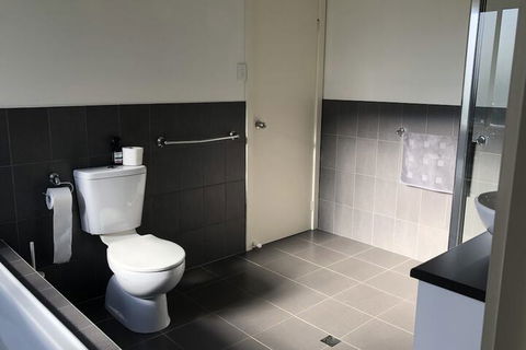 7 Horizon Parade - Sunshine Coast Guide 6