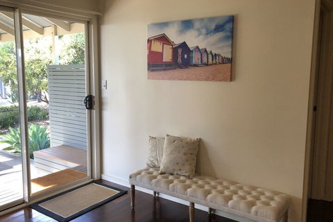 7 Horizon Parade - Sunshine Coast Guide 5
