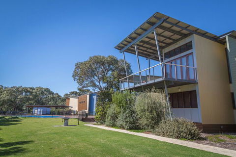 South Shores Villa 52 South Shores Normanville - Sunshine Coast Guide 1