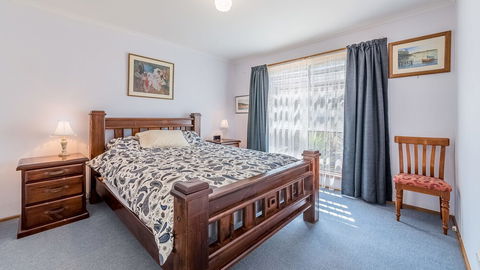 THE Lighthouse Surf Side - Sunshine Coast Guide 3