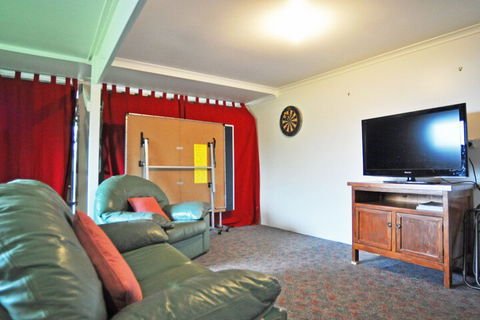 Aqua Escape On Anderson Free Wifi & Netflix PET Friendly - Sunshine Coast Guide 2