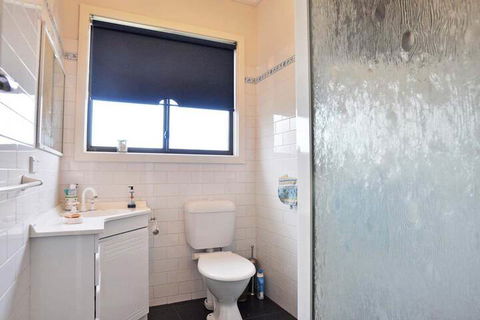 Aqua Escape On Anderson Free Wifi & Netflix PET Friendly - Sunshine Coast Guide 6