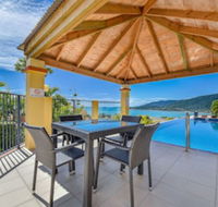 Ocean Views Galore - Airlie Beach - Sunshine Coast Guide