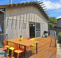 Surf Sounds Free Wifi PET Friendly Surf Side - Sunshine Coast Guide