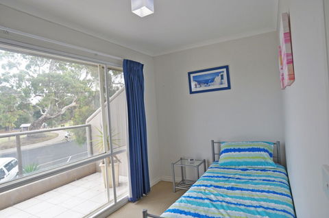 THE Esplanade 4 Free Wifi & Foxtel - Sunshine Coast Guide 4