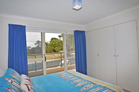 THE Esplanade 4 Free Wifi & Foxtel - Sunshine Coast Guide 6
