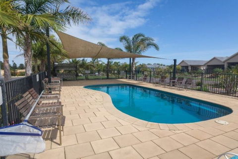 Wenneelys 26 / 45 St. Andrews Boulevard - Sunshine Coast Guide 6