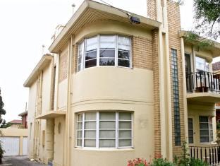 Apartment2c Marlo - Sunshine Coast Guide 1