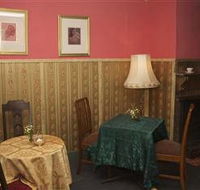 Amphitheatre Hotel B  B - Sunshine Coast Guide