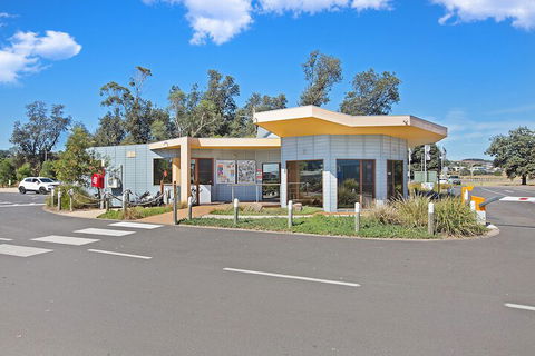 Bellarine Bayside Holiday Parks - Sunshine Coast Guide 1