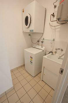 The Grand Old Lady Apartments - Sunshine Coast Guide 0