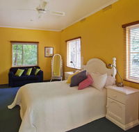 Corktree Cottage - Sunshine Coast Guide