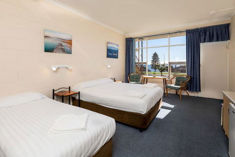 Blue Seas Motel - Sunshine Coast Guide 7
