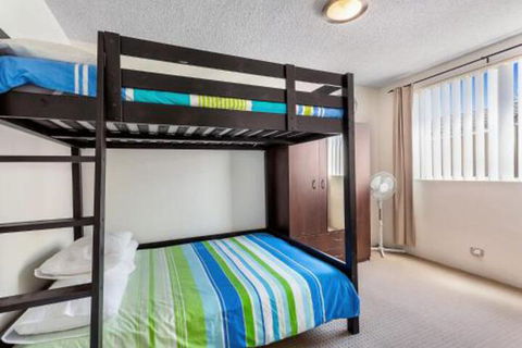 Sunset Court Unit 1 / 3 Resthaven Avenue - Sunshine Coast Guide 3