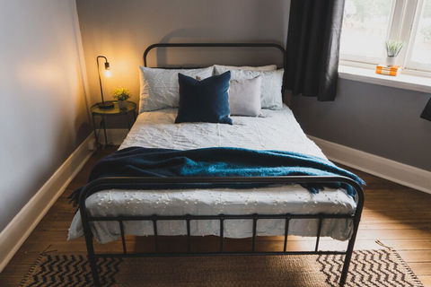 Royal Derby Hotel - Sunshine Coast Guide 5