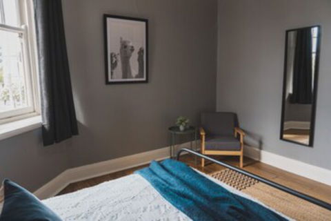 Royal Derby Hotel - Sunshine Coast Guide 0