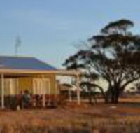 Marys Farm Cottages - Sunshine Coast Guide