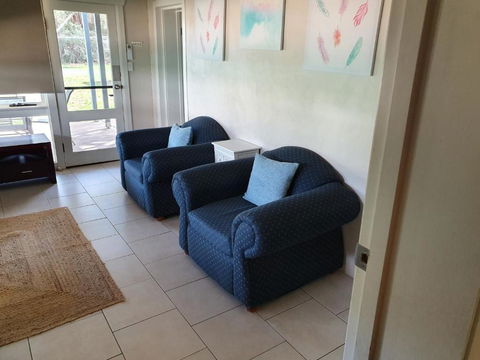 Denison Lodge - Sunshine Coast Guide 1