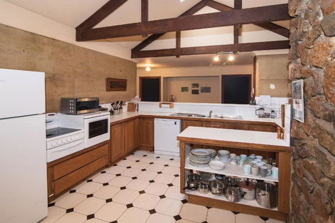 Trastevere Cowaramup Farm House - Sunshine Coast Guide 4