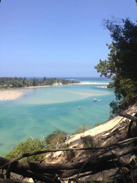 The South Sussex Cottage - Sunshine Coast Guide 1