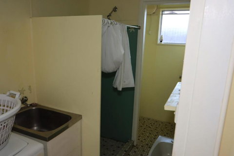 The South Sussex Cottage - Sunshine Coast Guide 5