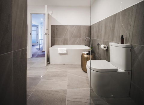 Russell House - Sunshine Coast Guide 1
