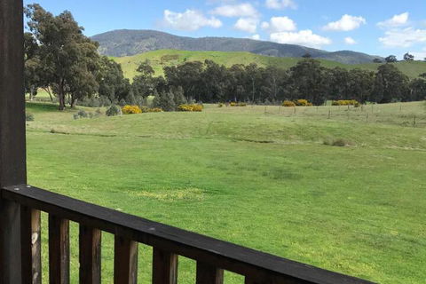 Wimmera Hills Winery - Sunshine Coast Guide 6