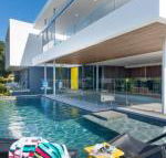 Blueys Beach House 5 Bedroom - Sunshine Coast Guide