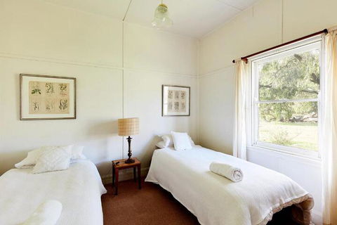 Tarndwarncoort Farmers Cottage - Sunshine Coast Guide 2