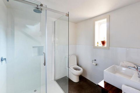 Tarndwarncoort Farmers Cottage - Sunshine Coast Guide 4