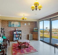 Grandview Apartment Ocean Views - Sunshine Coast Guide