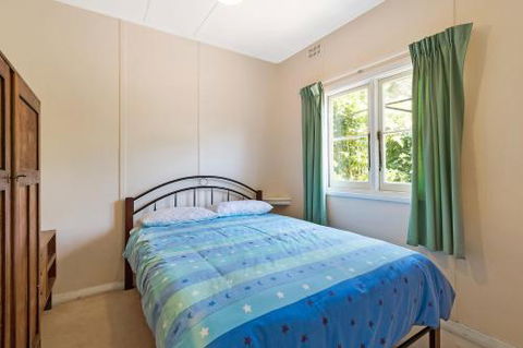 Pet Friendly Beach Cottage At Ballingalla - Sunshine Coast Guide 6