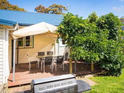 Pet Friendly Beach Cottage At Ballingalla - Sunshine Coast Guide 5