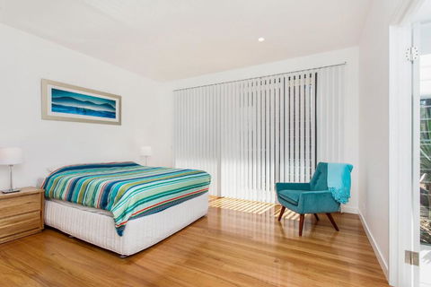 A SWEET ESCAPE Beachfront Tranquility - Sunshine Coast Guide 2