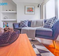 Bayview Loft - Sunshine Coast Guide