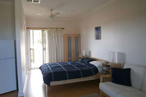 Flour Cask Bay Retreat - Sunshine Coast Guide 3