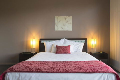 De'Vine Escape - Sunshine Coast Guide 3