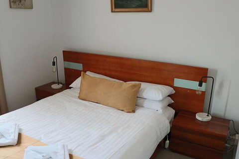Robinson Cottage - Sunshine Coast Guide 2