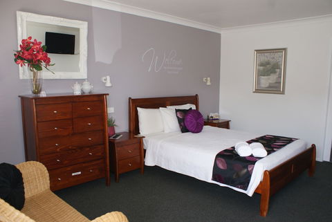 Riverside Motel - Sunshine Coast Guide 5