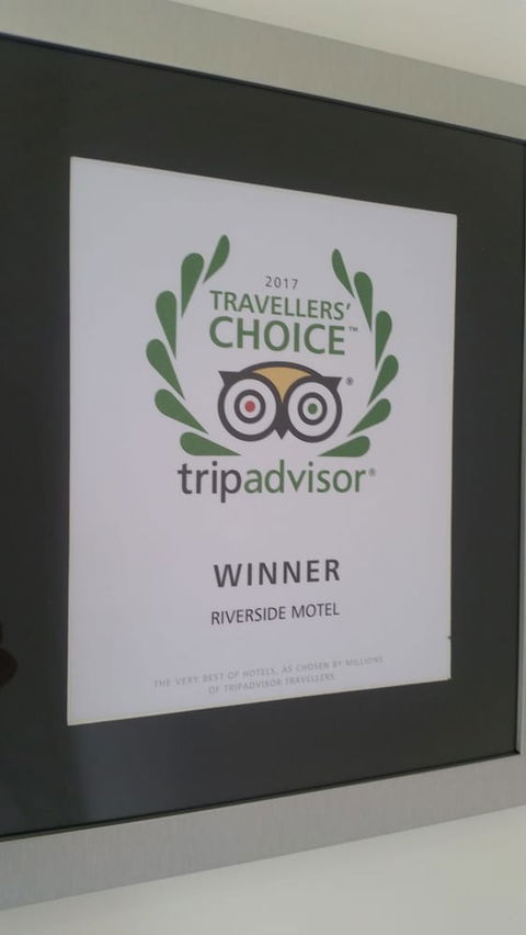 Riverside Motel - Sunshine Coast Guide 2