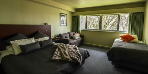 Diana Alpine Lodge - Sunshine Coast Guide 2