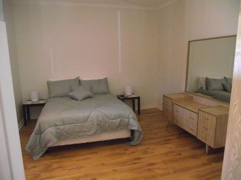 Aly's Cottage - Sunshine Coast Guide 3