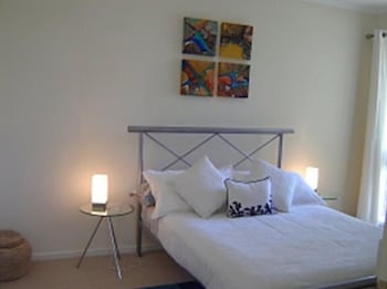 Art On Hart - Sunshine Coast Guide 2