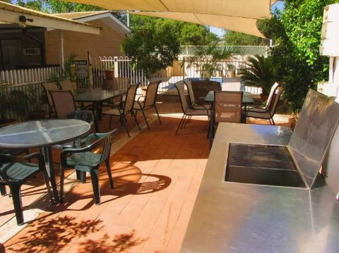 White Gum Motel - Sunshine Coast Guide 4