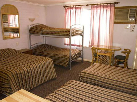 White Gum Motel - Sunshine Coast Guide 5