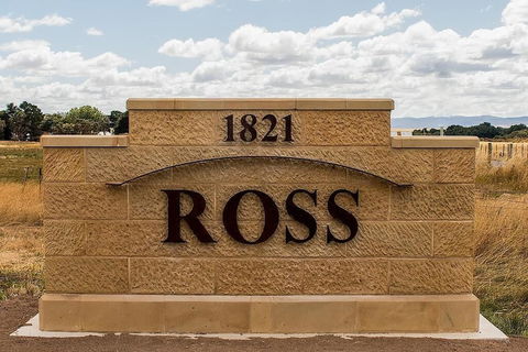 Ross Motel - Sunshine Coast Guide 3