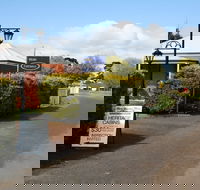 Ross Motel - Sunshine Coast Guide